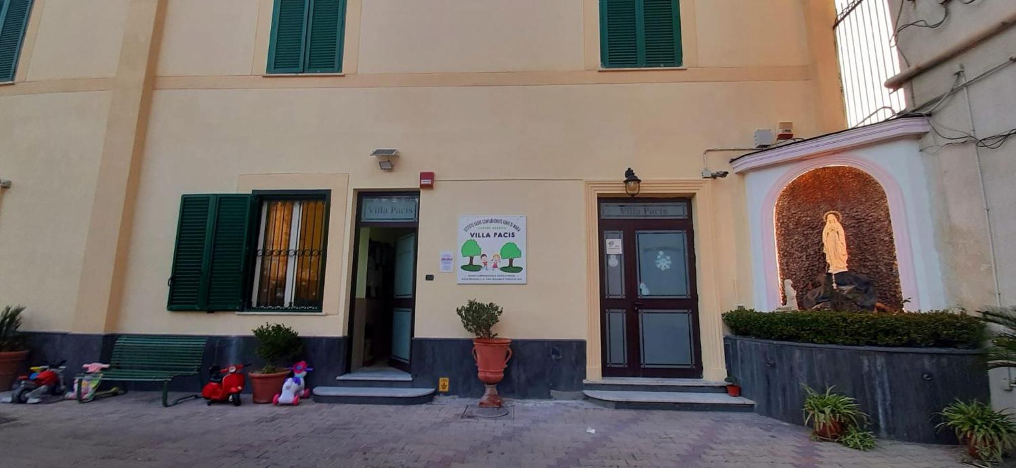 Couette-café Pacis Naples